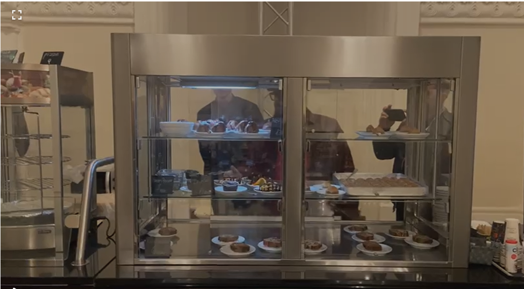 Ce prețuri sunt la restaurantul din Parlament, închis de Piedone. Cât costă un MIC sau un șnițel de pui cu cartofi prăjiți