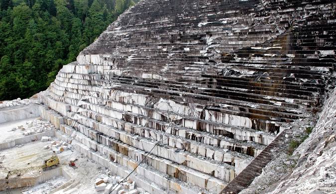 Carrara de România, ORAȘUL FANTOMĂ, temelia Casei Poporului