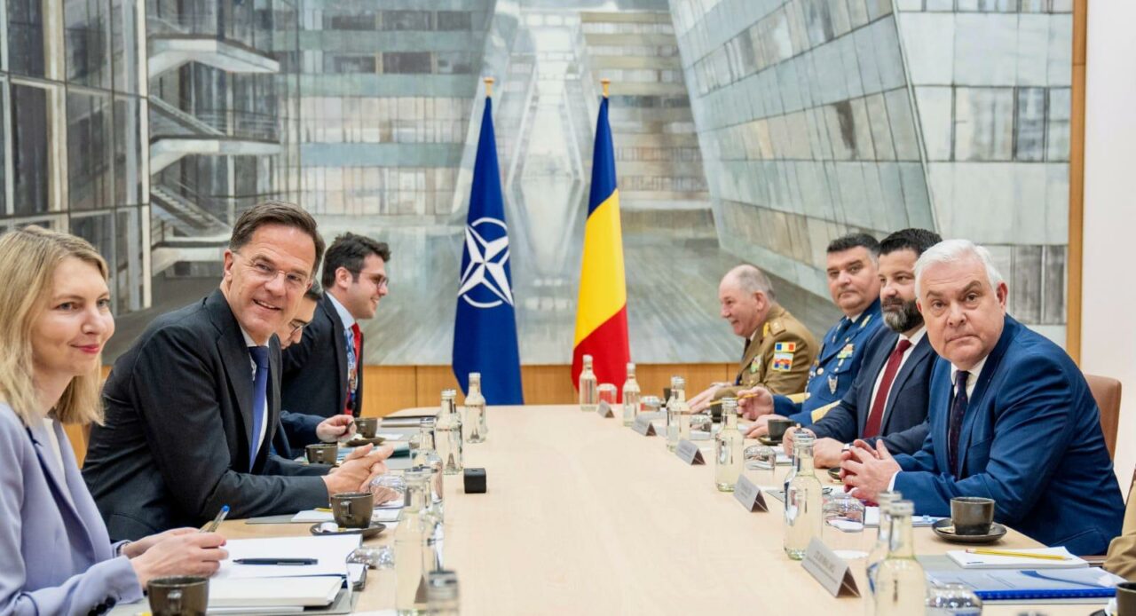 Întâlnire FULGER Tîlvăr-Rutte la Bruxelles. Marea Neagră, vitală pentru flancul estic NATO