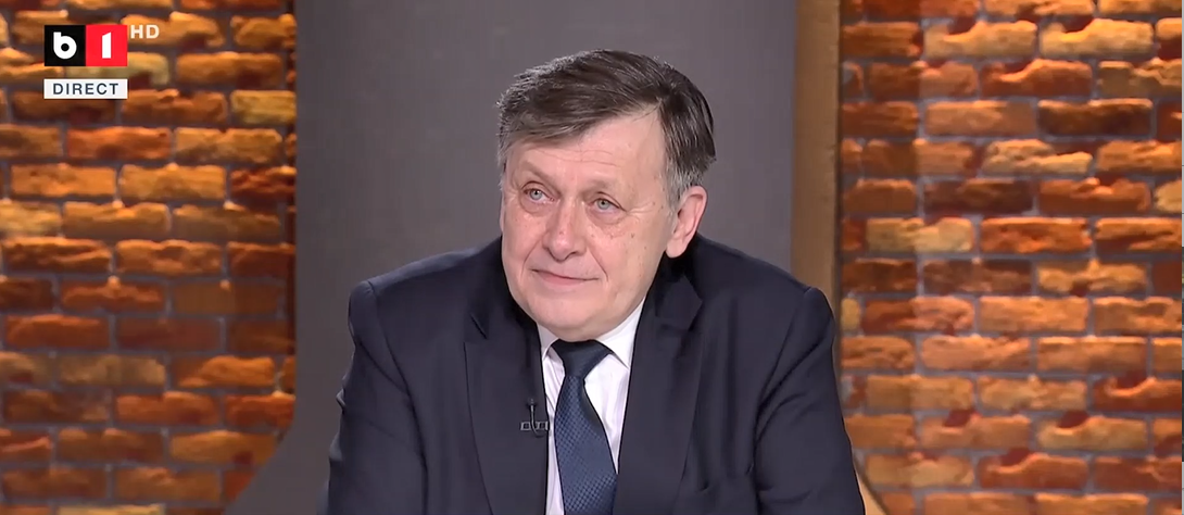 Crin Antonescu susține că nu se retrage din cursa pentru COTROCENI: Pe mine au ajuns să mă distreze. Nu se pune această problemă