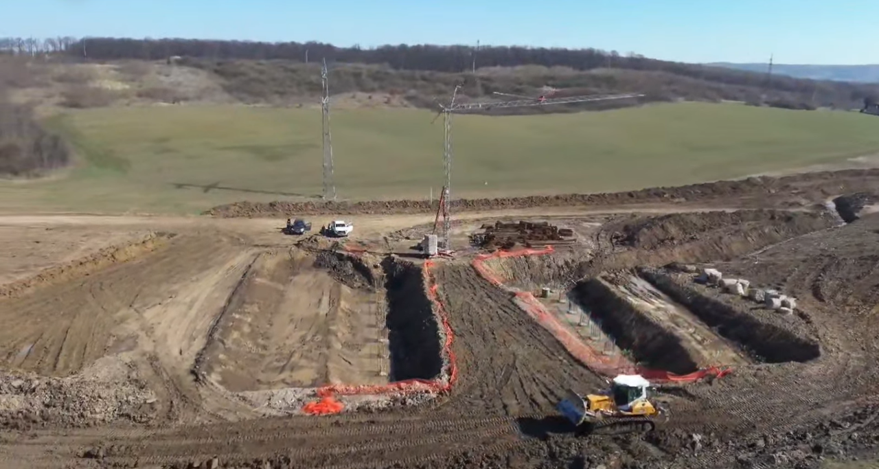 IMAGINI de pe șantierul sectorului Suplacu de Barcău – Chiribiș al Autostrăzii Transilvania (A3): progresul fizic a ajuns la 5%