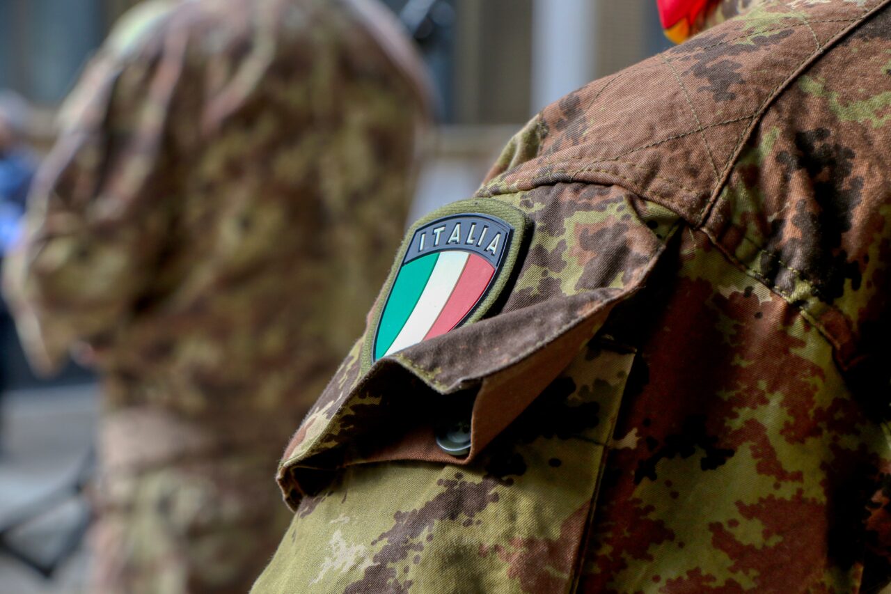 Serviciul de intelligence italian: 25.000 de conturi TikTok și peste 5.000 de canale Telegram, implicate în MANIPULAREA prezidențialelor din România