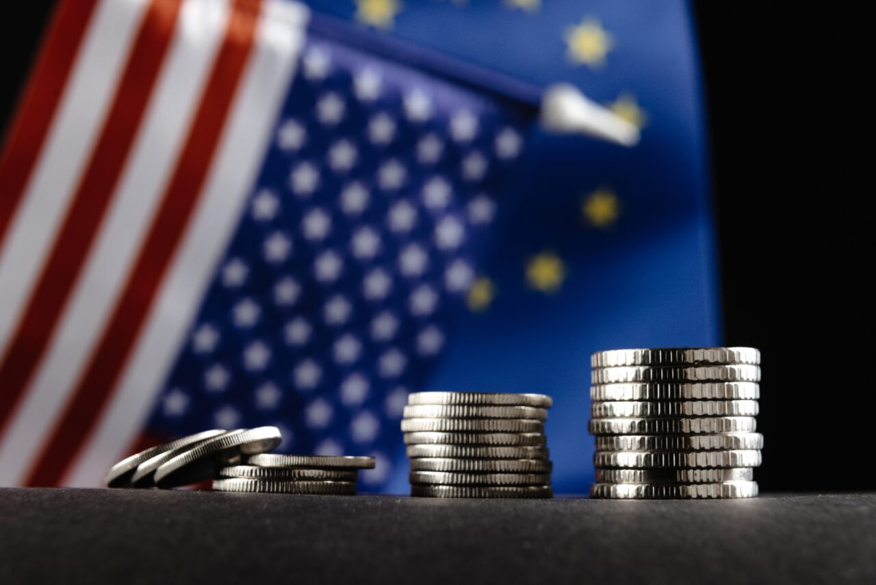 Eurostat: Uniunea Europeană a înregistrat un excedent comercial de aproape 200 de miliarde de euro în relația cu SUA în 2024