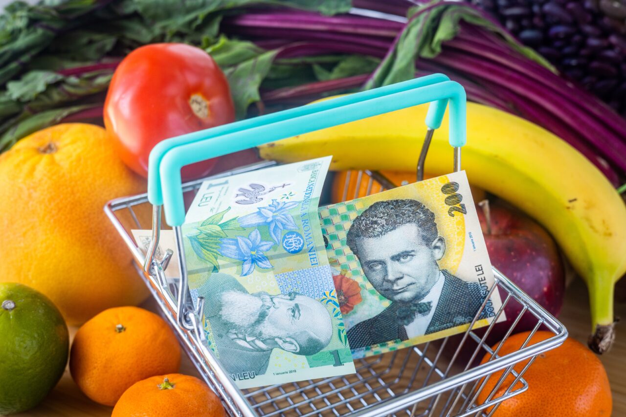 România se află pe locul 2 la rata inflației, la nivelul UE. Cu cât s-au scumpit alimentele, serviciile și produsele de igienă