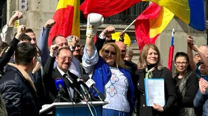 Diana Șoșoacă s-a plâns la Vladimir Putin că i-a fost interzisă a doua candidatură. Ea i-a transmis liderului rus „dorința de pace a poporului român”