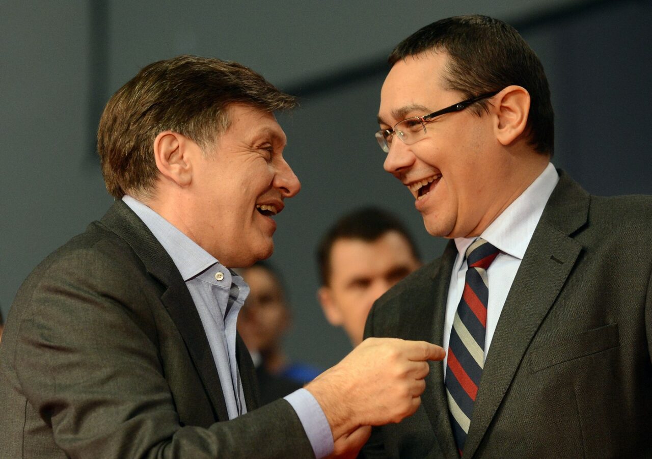 Crin Antonescu, despre fostul său aliat politic: „Victor Ponta deseori mă DEZGUSTĂ. Nu vreau să discut acum, nu detaliez…”