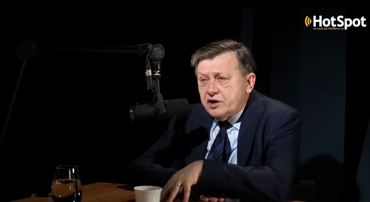 Crin Antonescu răspunde CRITICILOR privind distanța față de România: „A cunoaște realitățile unei țări nu înseamnă că o iei la picior toată ziua”