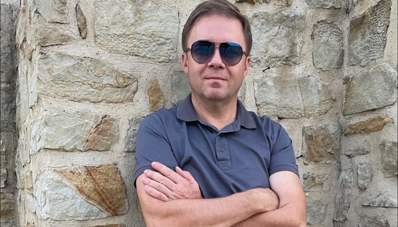 Afacerea genială cu care a dat lovitura Florin din Suceava. Ce a făcut în sufrageria mamei lui