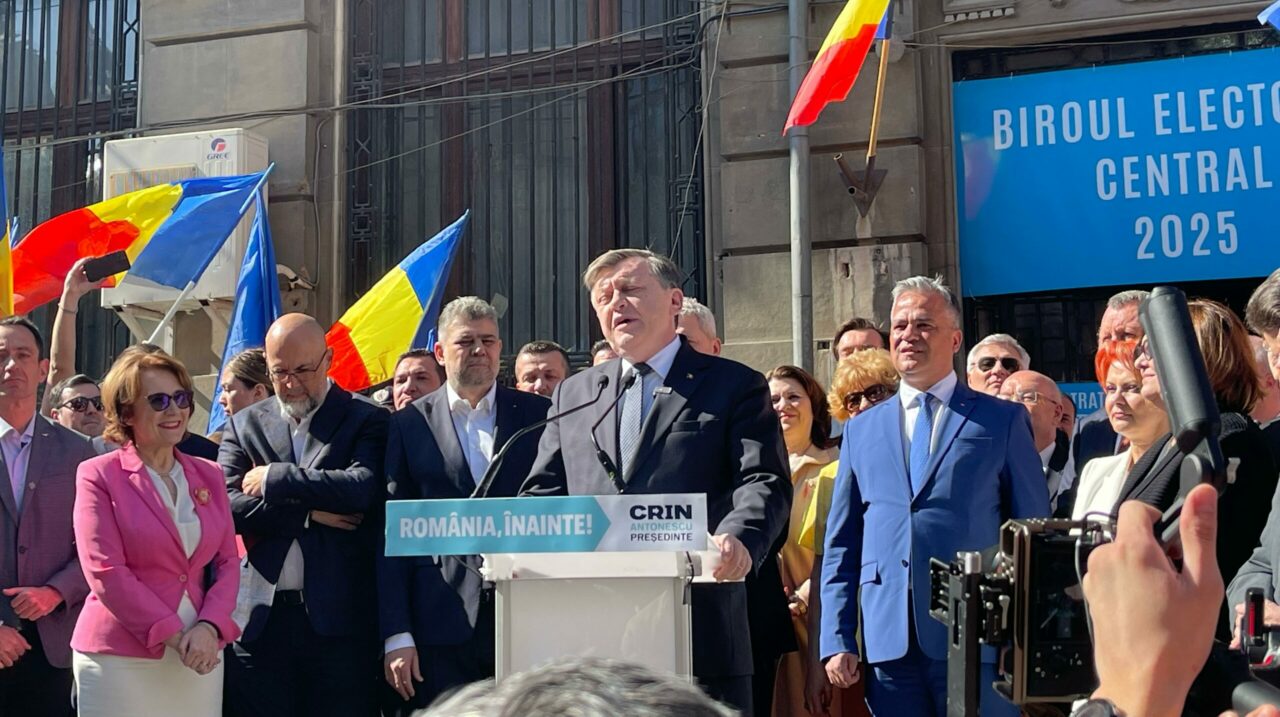 CANDIDATURĂ cu 1,7 milioane de semnături / Crin Antonescu: Au existat eforturi să fie împiedicată