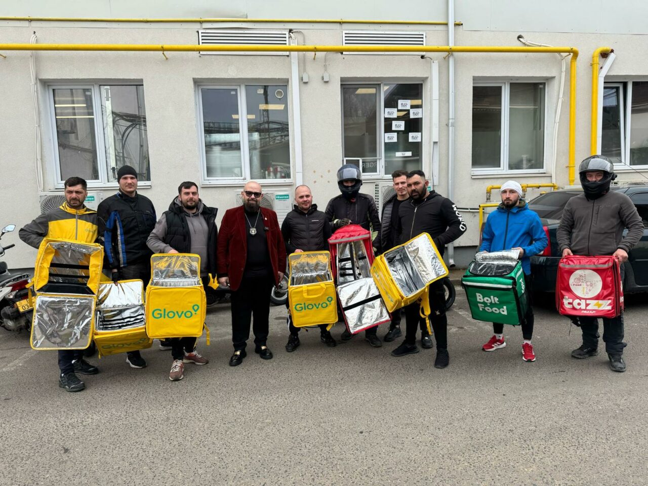Atenție de unde vă comandați mâncare cu livrare! ANPC a descoperit alimente expirate, porții mai mici decât în menu și multe alte nereguli