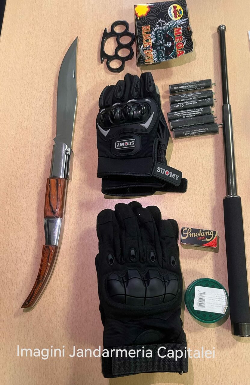 Jandarmii au găsit la suporterii echipei Steaua obiecte şi substanţe interzise, la intrarea în Bucureşti. Câteva zeci de fani au ajuns la poliţie