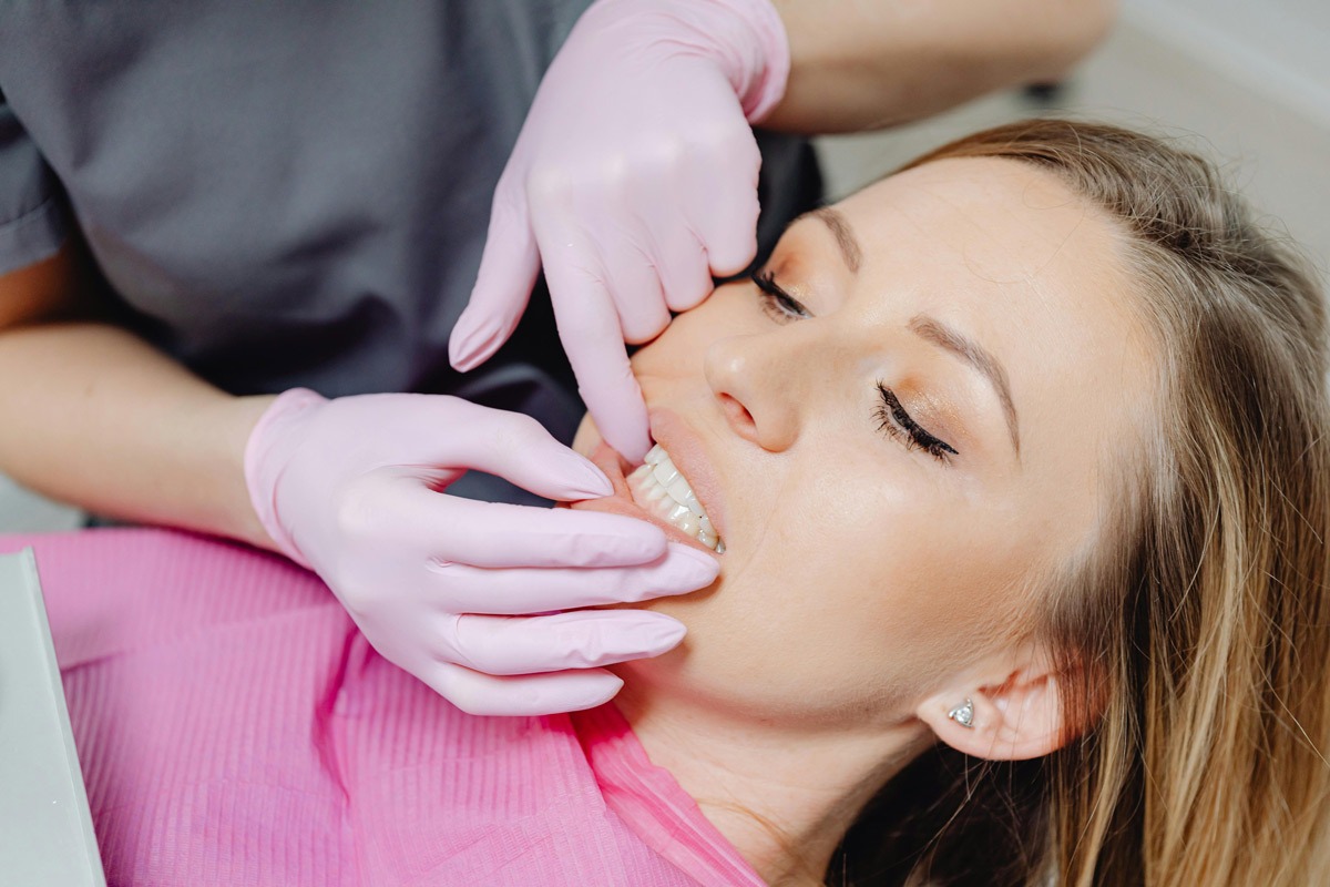 ZÂMBET sănătos, viață sănătoasă! Cât de mult ne influențează igiena dentară starea de bine (P)