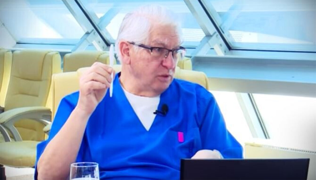 Singura dieta recomandată de medicul neurochirurg Vlad Ciurea. La ce oră trebuie să mâncăm cina, de fapt