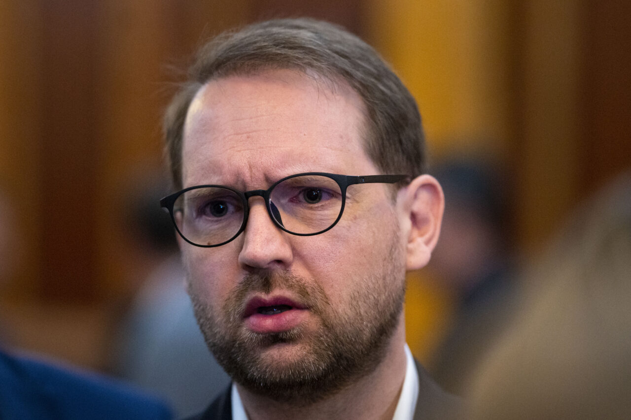 Preluare OSTILĂ a USR, în această dimineață. Dominic Fritz, noul „președinte” al partidului. Elena Lasconi nu a fost prezentă (SURSE EXCLUSIV)