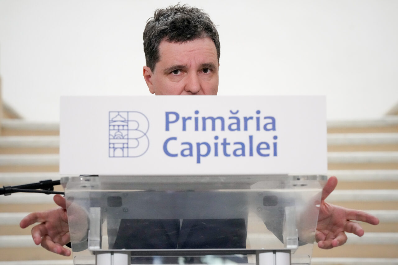 Nicușor Dan, despre lucrările la Linia 5 de tramvai: „Refugiile nu mai pot fi atât de înghesuite ca cele inițiale”