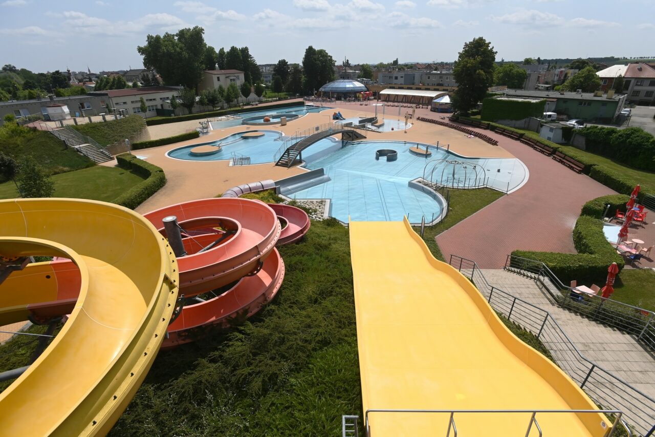 O comună din România, cu peste 5.500 de locuitori, va avea un AQUAPARK de 24 de milioane de euro. În ce județ se va construi parcul acvatic