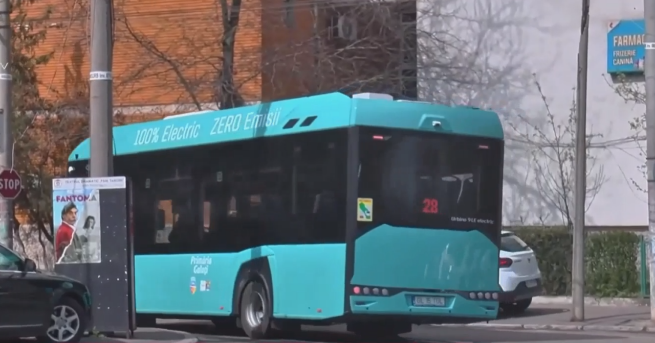 Transportul în comun din Galați a devenit mai scump decât cel din București. Cât costă acum o călătorie, valabilă 60 de minute