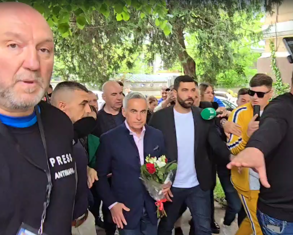 Călin Georgescu a semnat pentru controlul judiciar, la IJP Ilfov. A ieșit la scurt timp, în cântecele de susținere ale simpatizanților