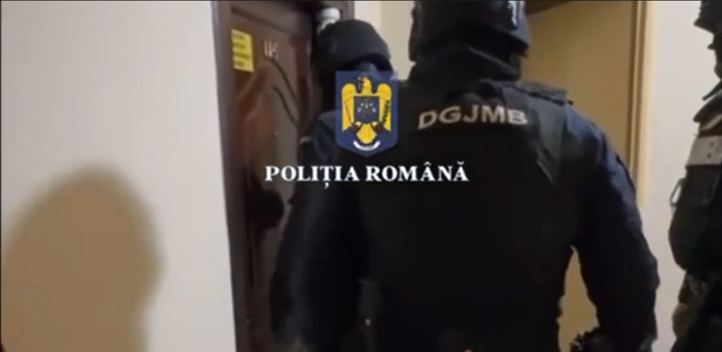PERCHEZIȚII într-un dosar în care sunt vizați mai mulți protestatari pro-Georgescu. Acuzații de acte de violență și distrugere