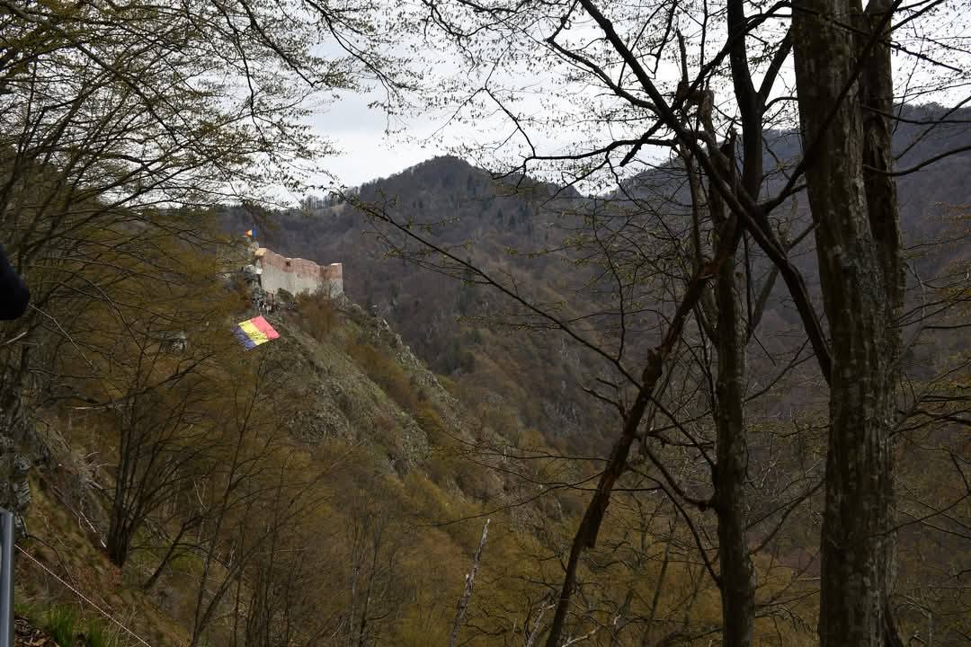 S-a redeschis Cetatea lui Vlad Țepeș din Argeș. Cum arată acum și cât costă biletul de intrare