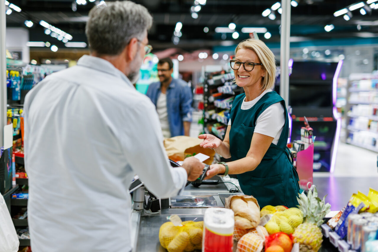 Ce PROGRAM au supermarketurile de Paște 2025. Orarul pentru Lidl, Kaufland, Carrefour, Penny, Mega Image, Auchan și Profi în perioada 18-21 aprilie