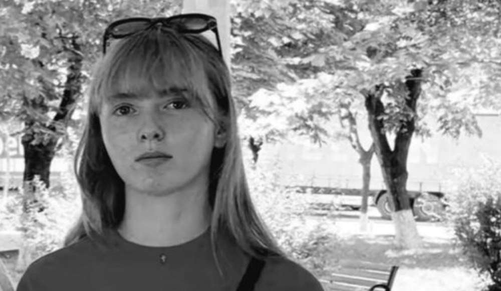 O adolescentă de 18 ani din Harghita a murit înecată, după ce s-a speriat de un urs