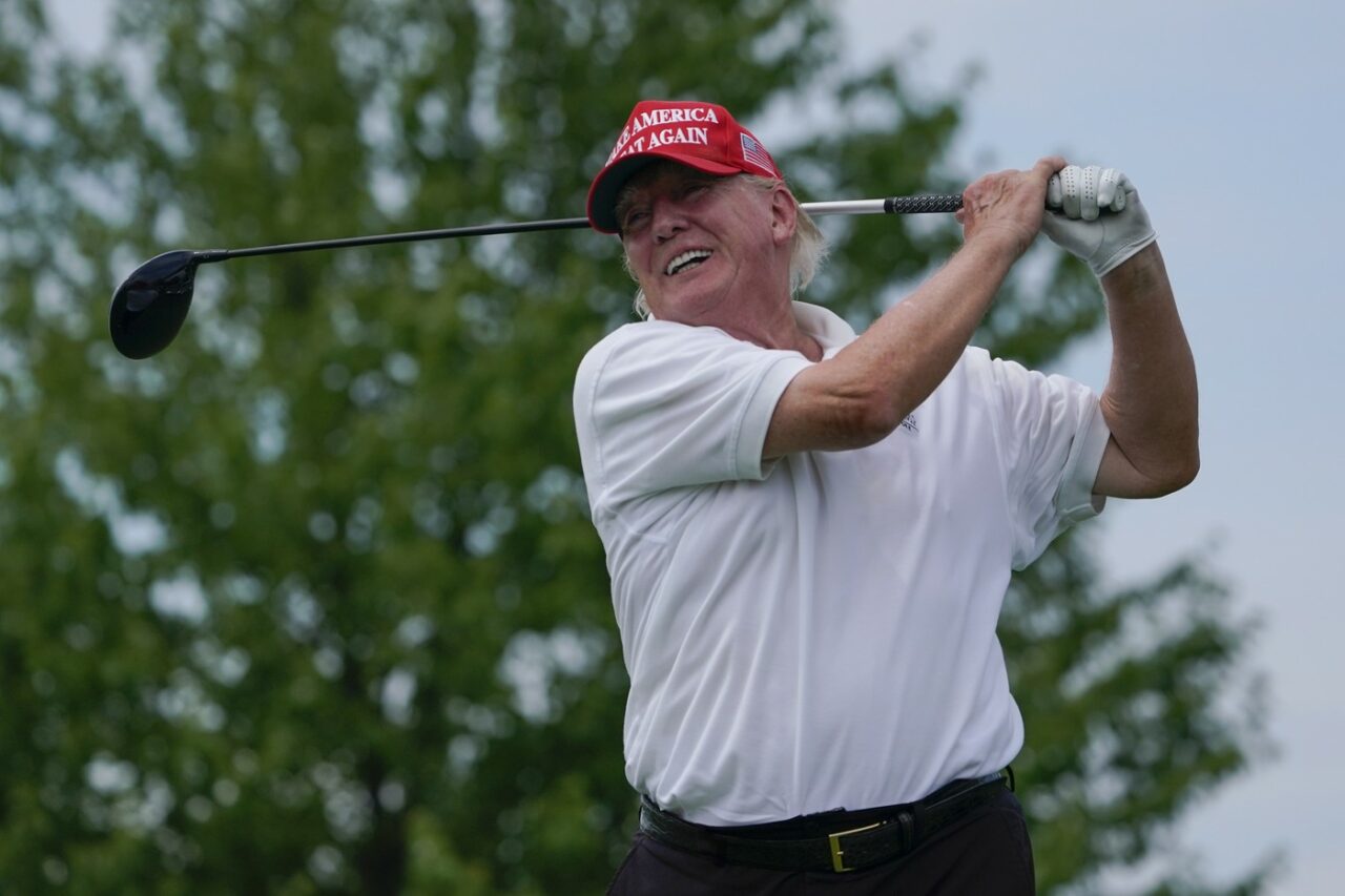 „Aveți răbdare. Rezultatul va fi istoric” | Deși recunoaște riscurile inflației, Trump este încrezător că tarifele sale vor produce un BOOM economic
