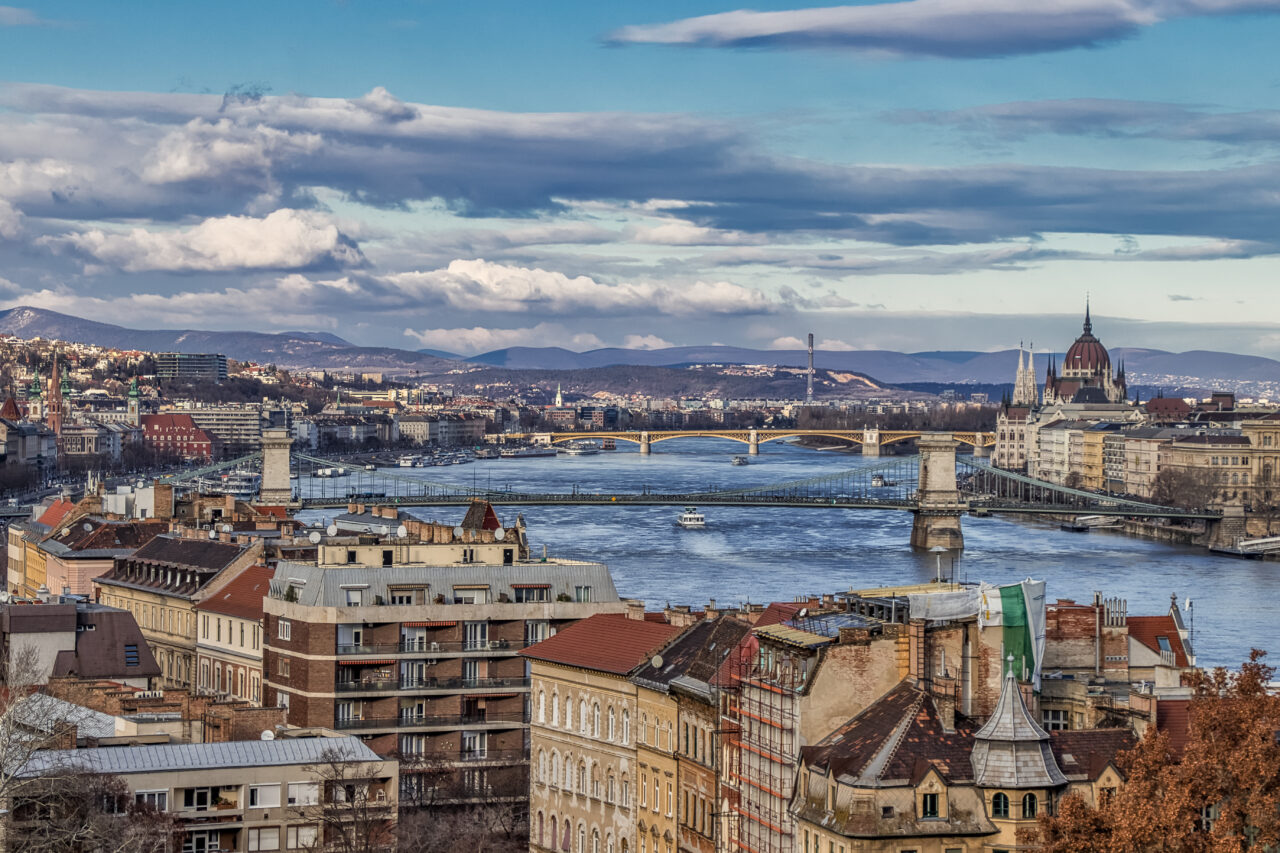 Românii, cei mai numeroși TURIȘTI în Ungaria, după nemți. Țara vecină a atins un nou record în 2024