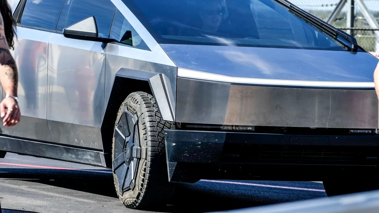 Cristina Bălan, agonie și extaz în lupta cu Elon Musk. Românca ale cărei iniţiale sunt gravate pe bateriile Tesla, VICTORIE împotriva miliardarului