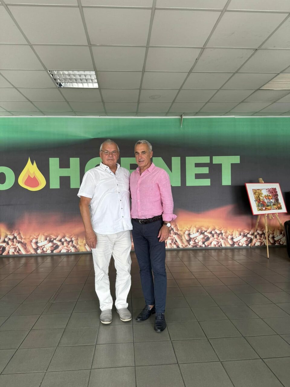 Inventatorul Iuliean Horneț cheamă românii la miting „în fața Casei Albe și în fața celor 271 de ambasade și consulate ale SUA”