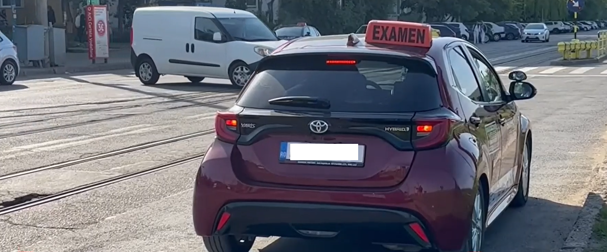 Șoferii care trec la o categorie superioară de permis ar putea SCĂPA de examenul teoretic. Ce ar urma să se întâmple cu proba practică