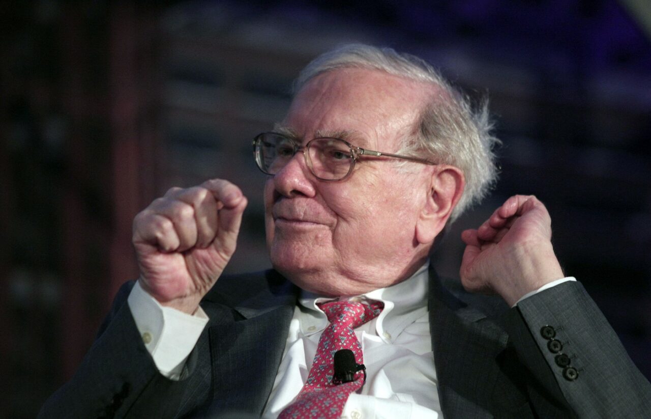 The Economic Times: Warren Buffet obține PROFITURI, în timp ce alți investitori au pierderi substanțiale, pe fondul fluctuațiilor burselor