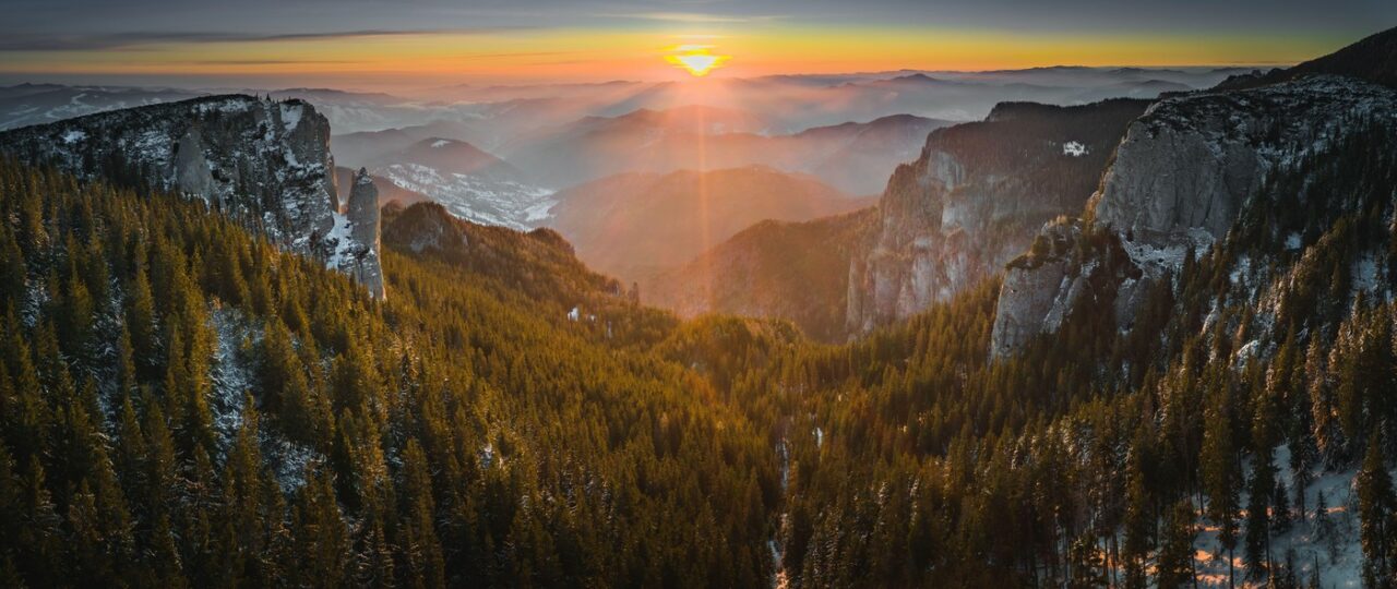 „Alpii Transilvaniei”: Munții CARPAȚI din România, lăudați pe National Geographic pentru „frumusețea sălbatică”