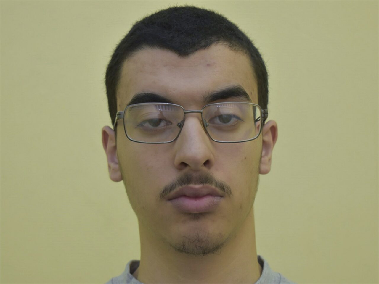 Marea Britanie: Unul dintre autorii atentatului din 2017 de la Manchester Arena a ÎNJUNGHIAT mai mulți gardieni din penitenciarul în care e încarcerat