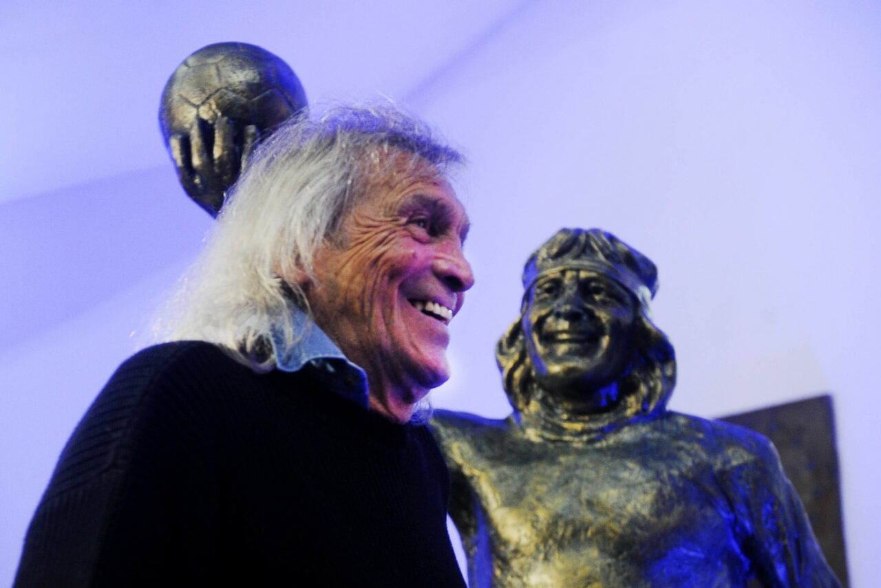 Legenda fotbalului argentinian, Hugo Orlando Gatti, supranumit „Nebunul”, a murit la vârsta de 80 de ani