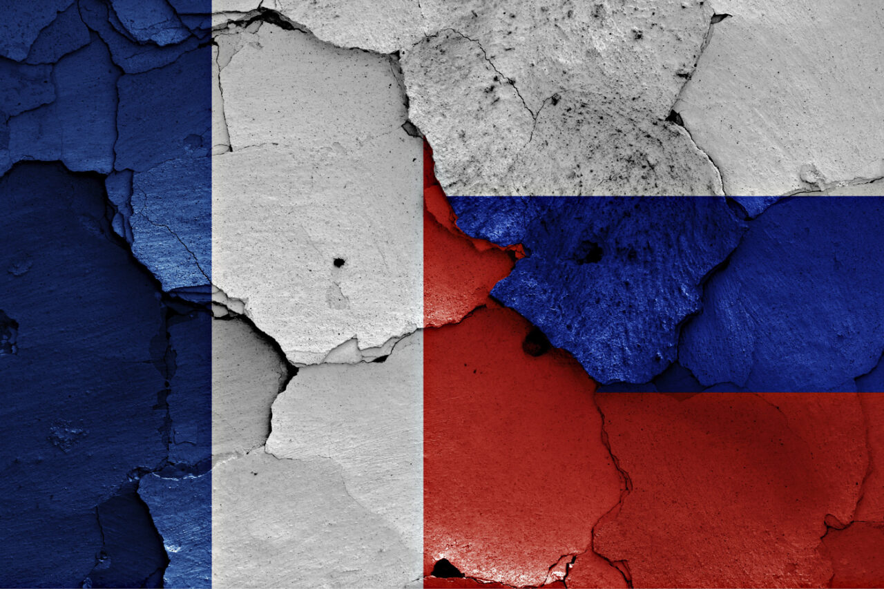 Rusia denunță acuzațiile Franței privind ATACURILE cibernetice și piratarea e-mailurilor echipei lui Macron în alegerile din 2017