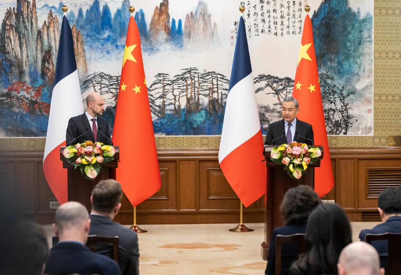 China amână cu trei luni ancheta privind coniacul din Uniunea Europeană, în contextul inițiativelor de consolidare a relațiilor COMERCIALE