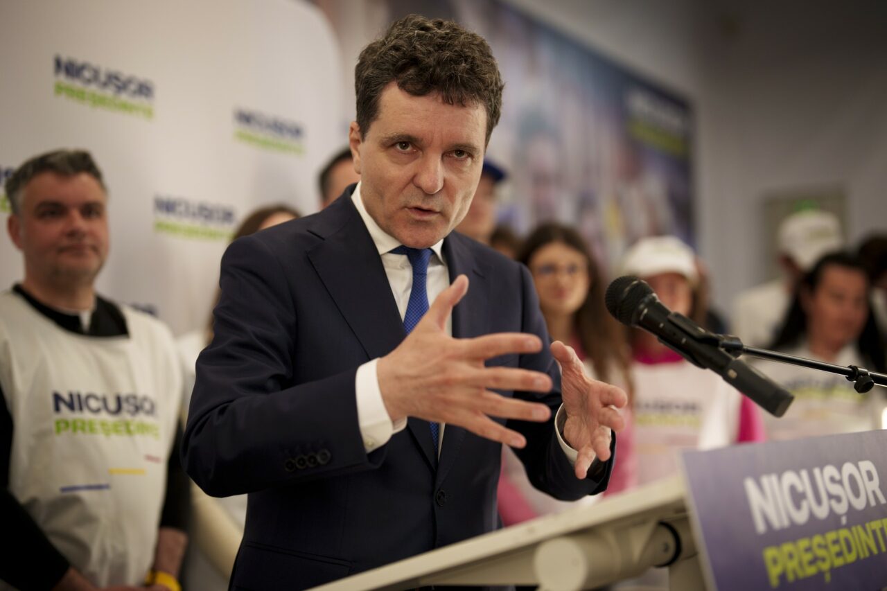 Townhall: „Nicușor Dan, un cal troian sprijinit de SOROS. Ar afecta relațiile României cu SUA și ar contribui la atingerea scopurilor lui Putin”