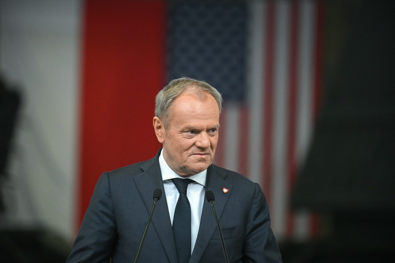 Polonia: Partidul politic al premierului Donald Tusk, dar și zeci de personalități publice, ținta unui ATAC cibernetic „dinspre est”