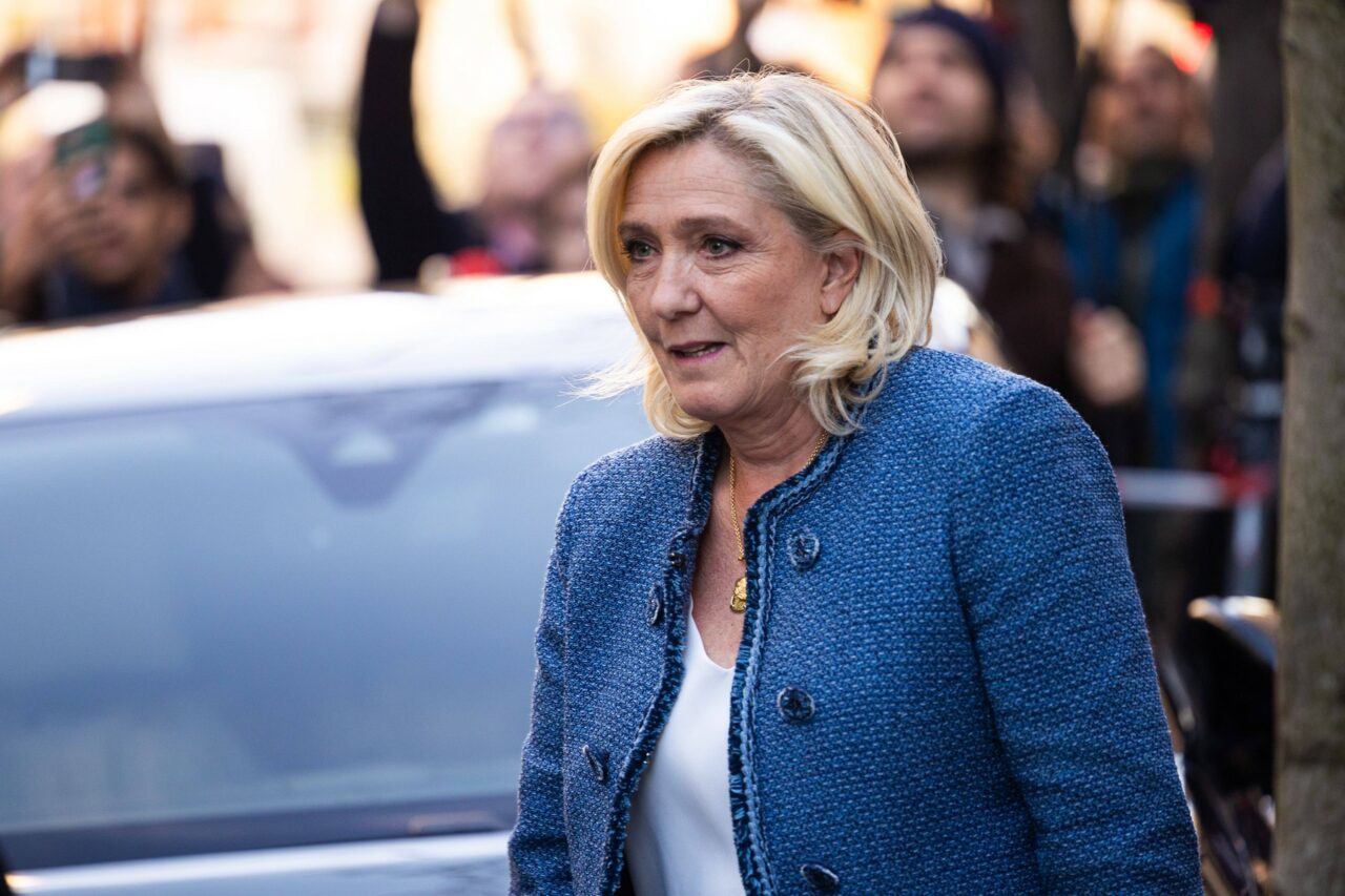 Marine Le Pen acuză „SISTEMUL” că a folosit „bomba nucleară” pentru a o elimina din cursa prezidențială /„Francezii au dreptul să voteze cu cine vor”