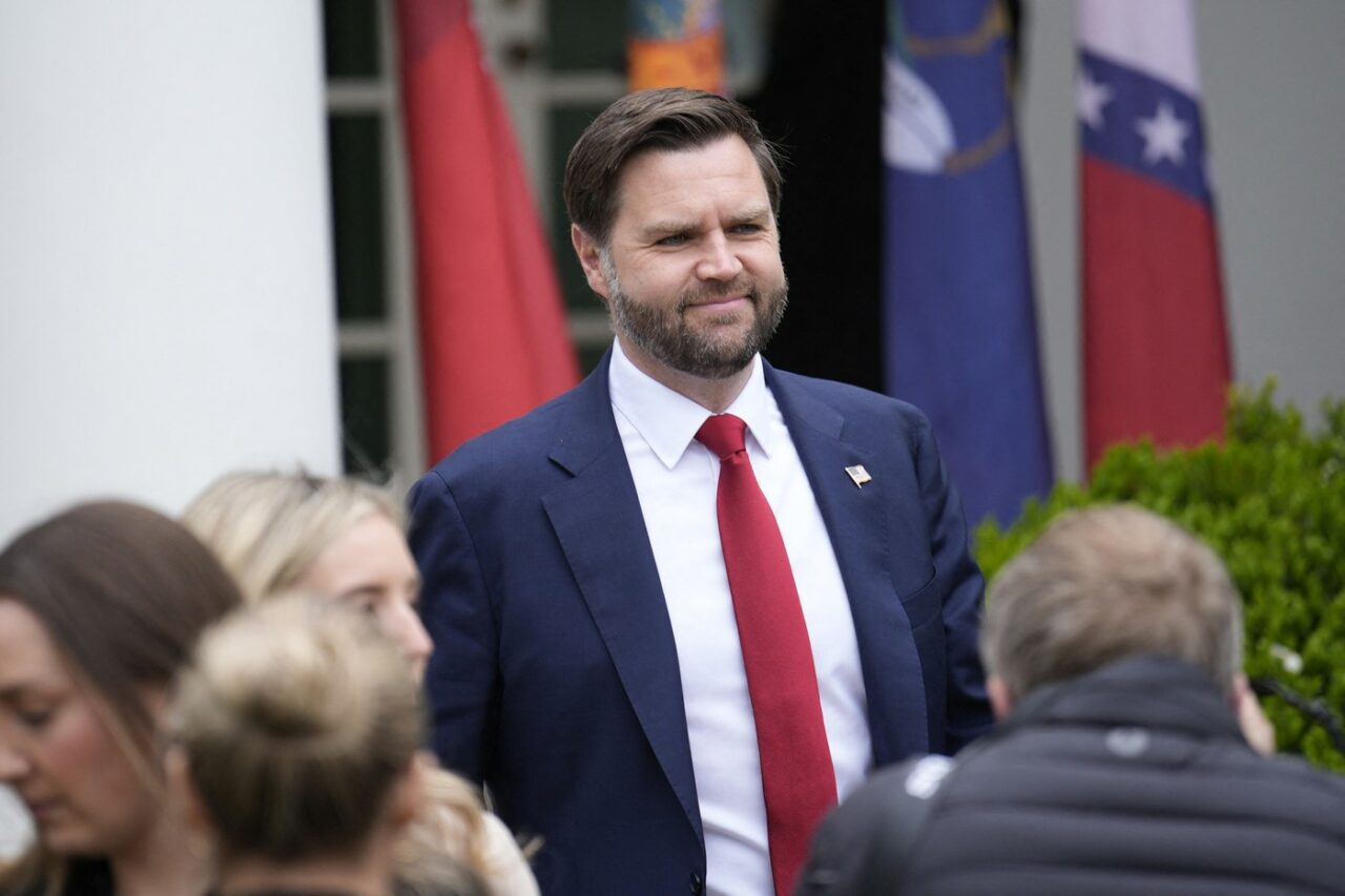 China reacționează la afirmațiile lui J. D. Vance despre “țăranii chinezi”: “Remarci IGNORANTE și nepoliticoase”