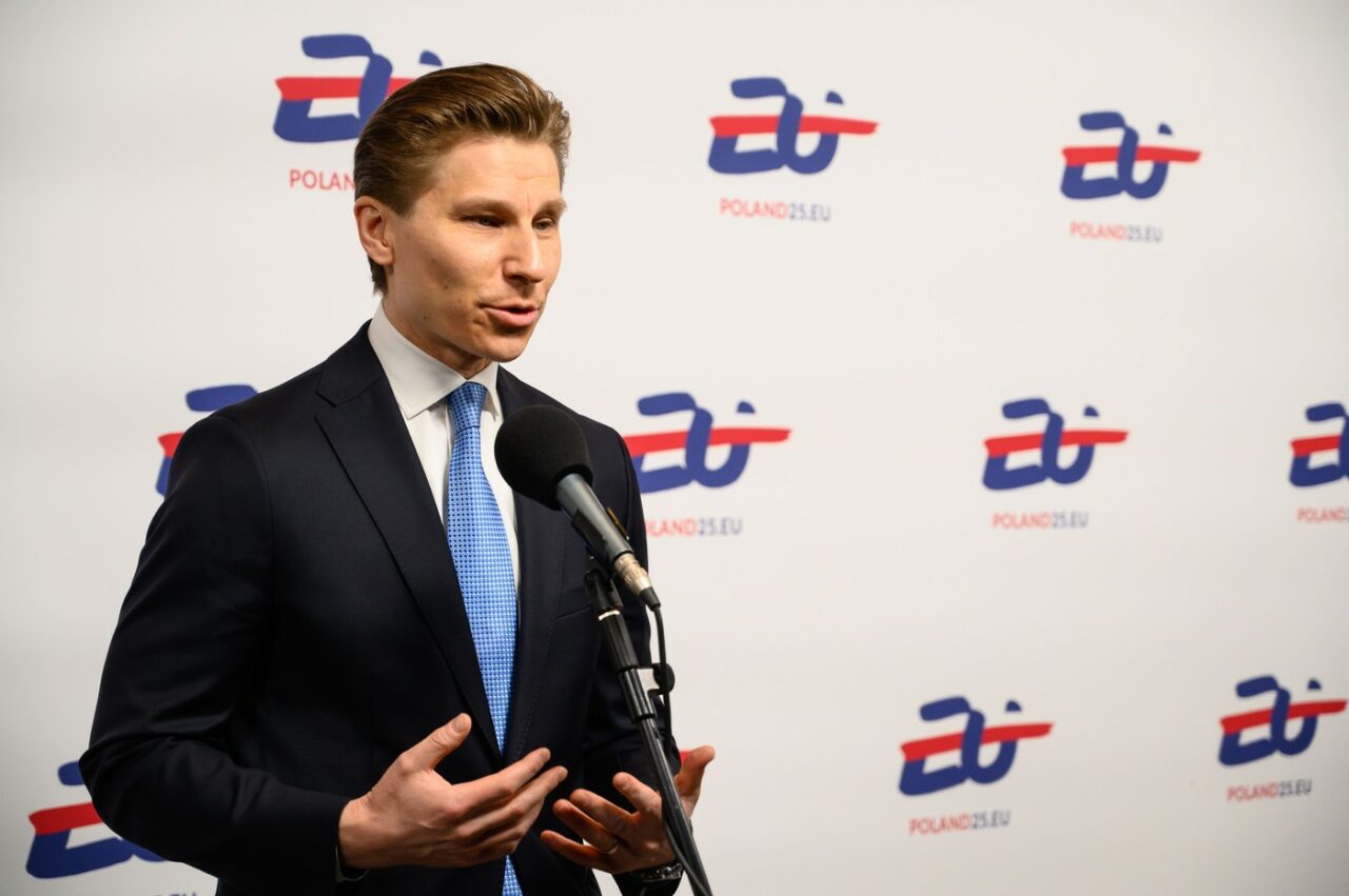 Vot în UNANIMITATE în Parlamentul finlandez, rușii nu mai pot cumpăra proprietăți. Ministrul Apărării: „Nu vom permite ca Finlanda să fie subminată”