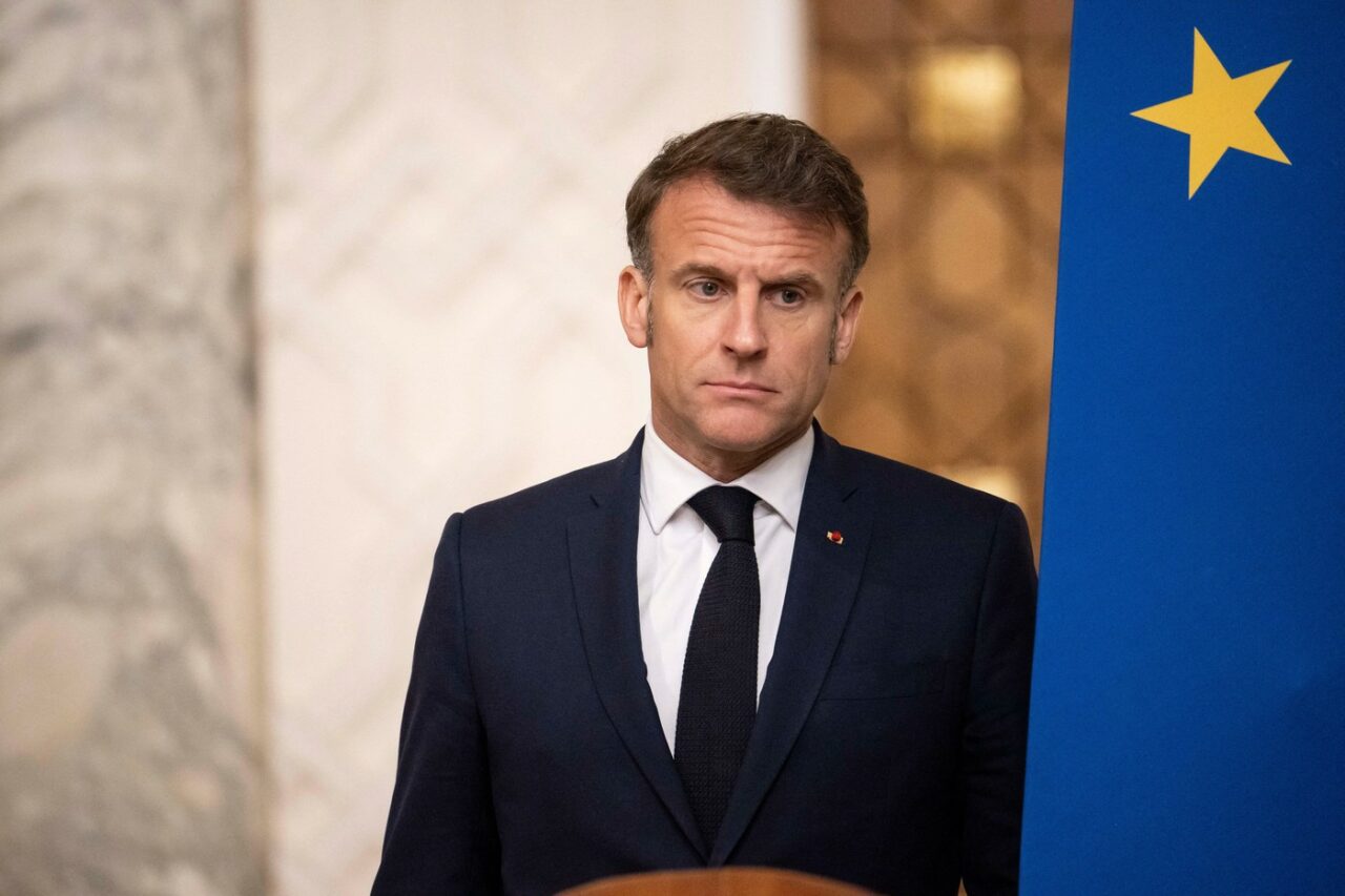 Macron îi solicită Rusiei să accepte acordul de ÎNCETARE a focului în Ucraina „fără pretenții”