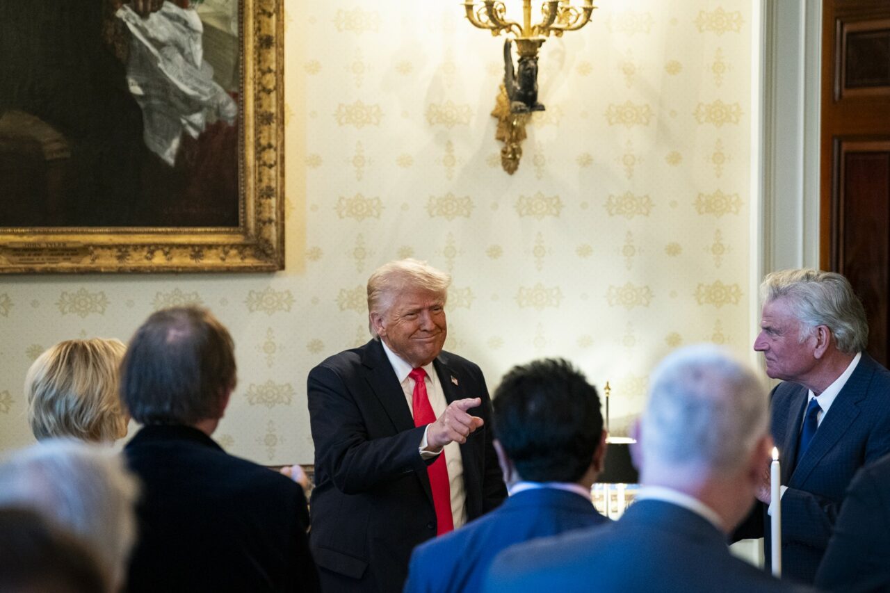 The Telegraph: Efortul epic al lui Trump de a salva lumea se derulează DEZASTRUOS /Liderul SUA încă poate salva Occidentul, deocamdată, îl distruge