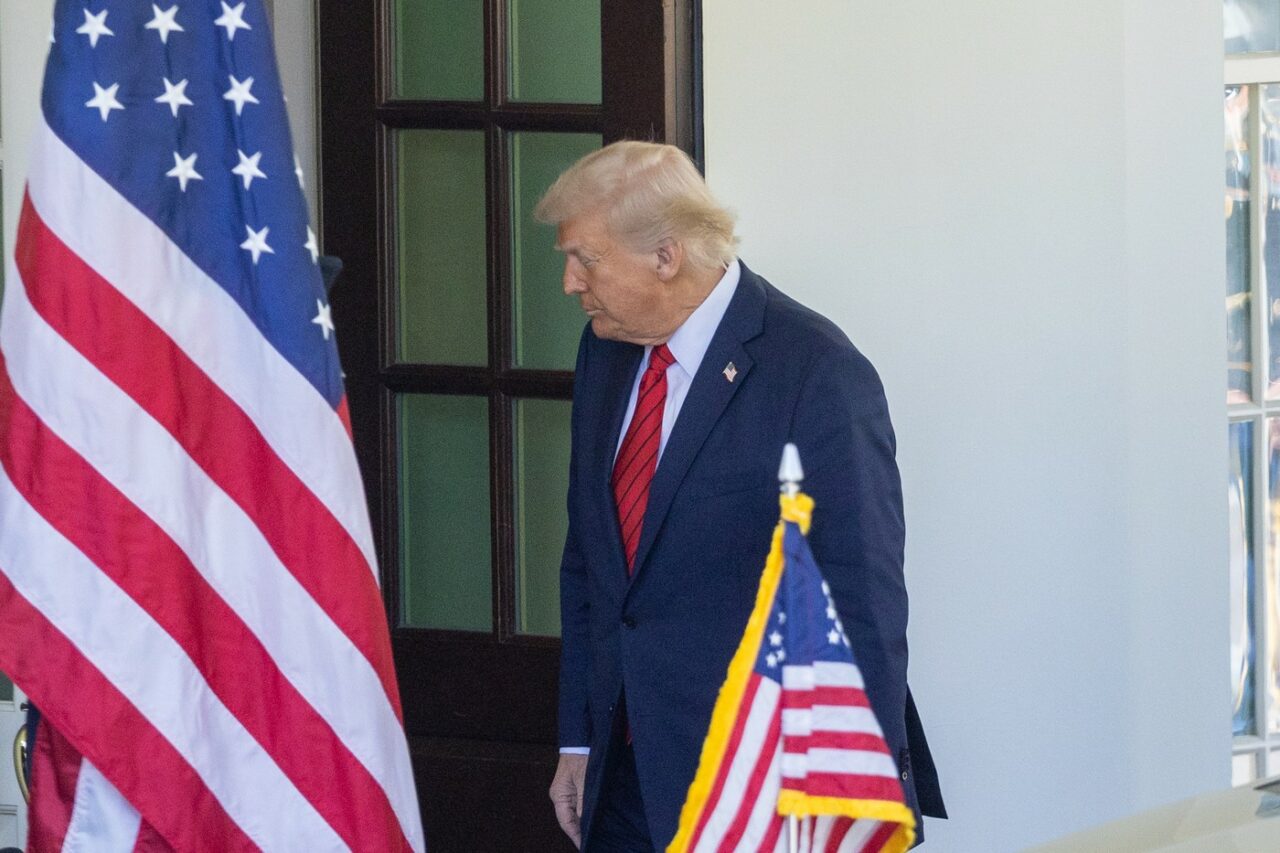Le Figaro: De ce se DISTANȚEAZĂ Trump de conflictul ucrainean? Promisiunile de oprire a războiului nu au avut încă succes