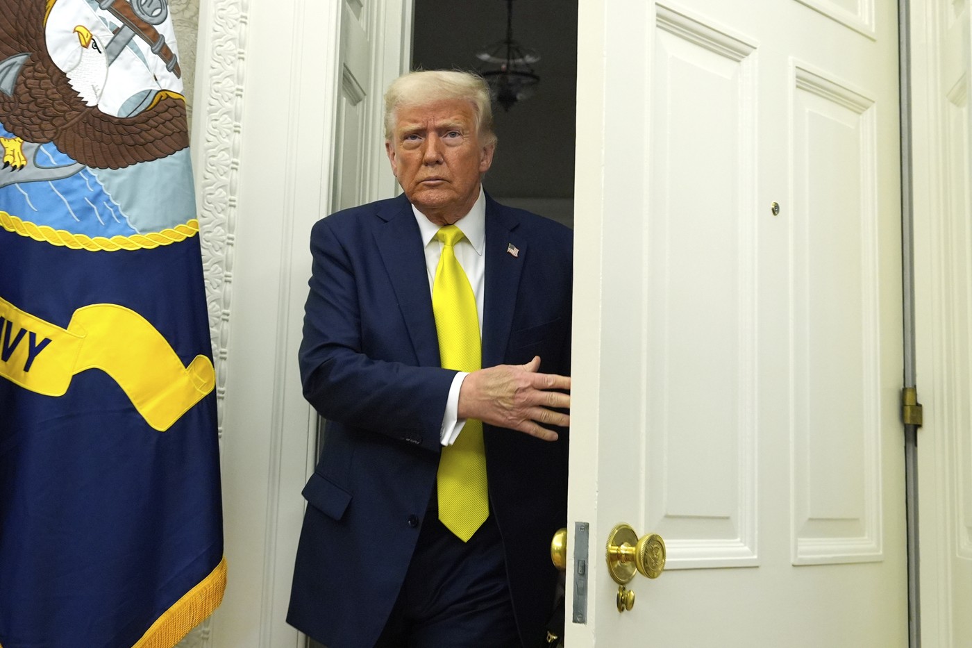 Trump Weighs Powell Dismissal Trump Weighs Powell Dismissal