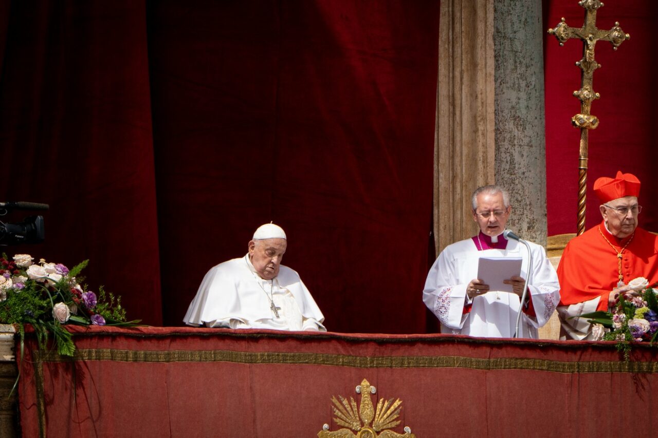 Ministrul francez de Externe aduce un omagiu Papei Francisc/ „Am fost impresionat de stilul său, de maniera sa de a-și exercita PREOȚIA”