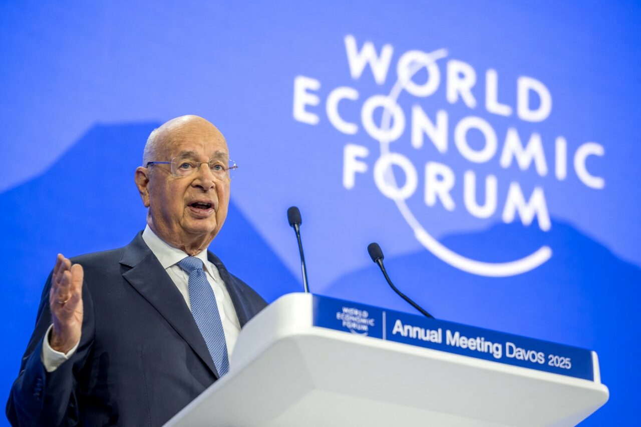 Klaus Schwab, fondatorul „Forumului economic mondial”, este ANCHETAT. Acesta e acuzat de deturnare de fonduri și abuzuri asupra angajaților