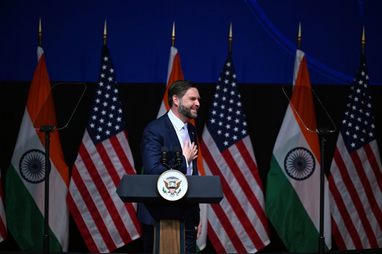 JD Vance pledează pentru intensificarea relațiilor comerciale dintre SUA și INDIA /„Veți putea produce mai mult”