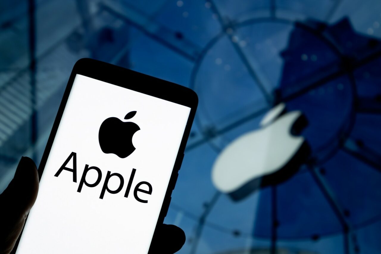 Financial Times: Apple intenționează să RELOCHEZE producția de iPhone pentru piața americană din China în India până la finalul lui 2026